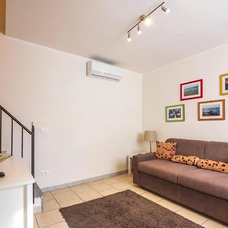 Nyaraló Cozy's House Nel Cuore Della Citta